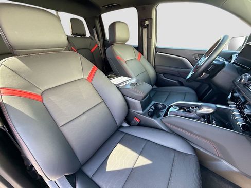 New 2025 Chevrolet Colorado Z71 w/ Technology Package image 25