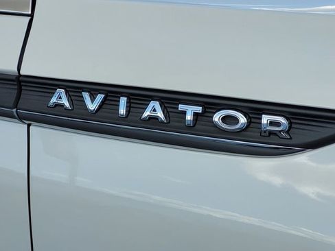 Certified 2023 Lincoln Aviator Reserve w/ Equipment Group 201A RWD image 27