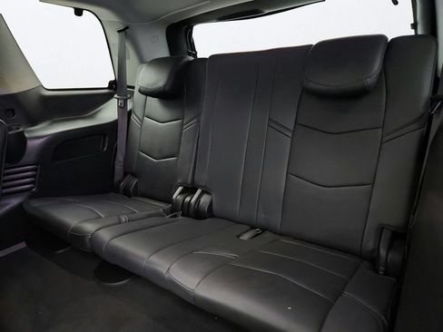 Used 2018 Cadillac Escalade Luxury AWD/4WD image 29