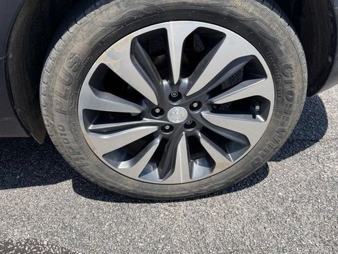 Used 2019 Buick Encore Essence FWD image 7