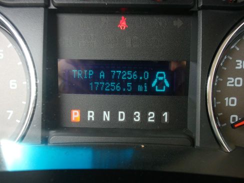 Used 2010 Ford F150 XLT RWD image 25