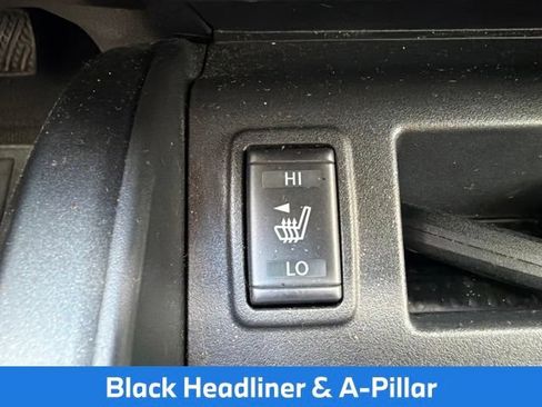 Used 2024 Nissan Titan SV RWD image 36