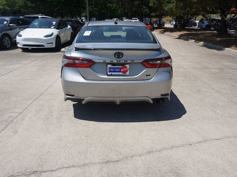 Used 2022 Toyota Camry SE FWD image 19