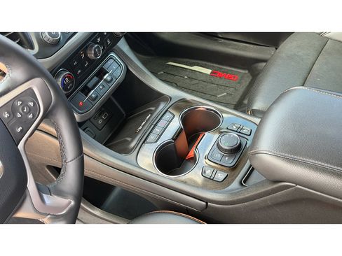 Used 2023 GMC Sierra 1500 AT4 image 11