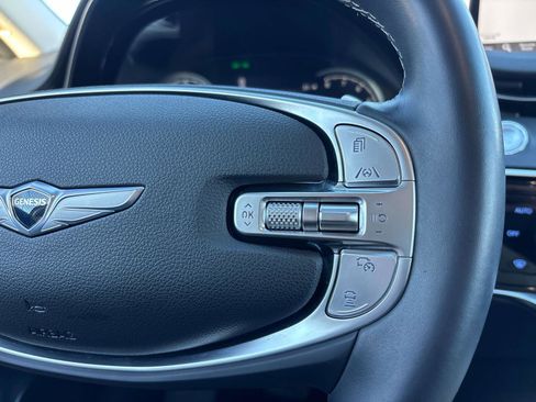 Used 2023 Genesis GV70 2.5T w/ Select Package image 17