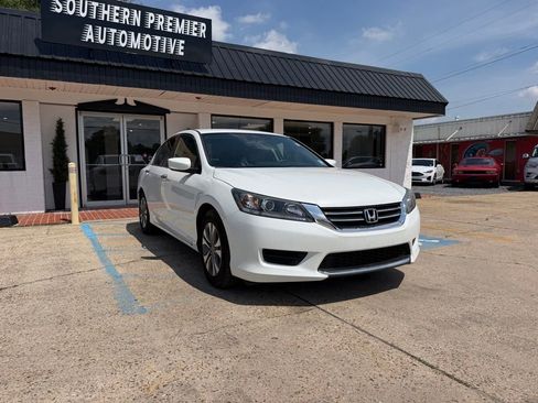 Used 2014 Honda Accord LX image 3