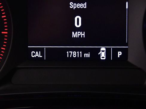 Used 2024 Chevrolet Trax LS w/ LS Convenience Package image 15