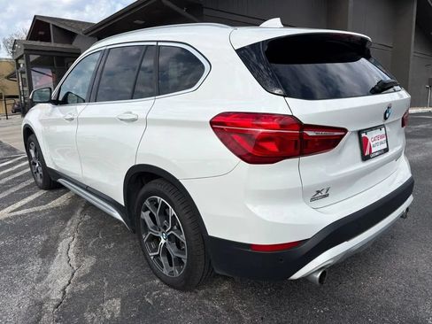 Used 2022 BMW X1 xDrive28i w/ Convenience Package AWD/4WD image 3