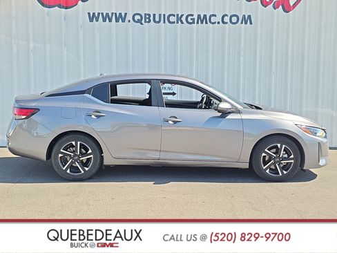 Used 2024 Nissan Sentra SV FWD image 8