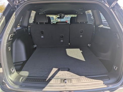 New 2025 Jeep Grand Cherokee Limited w/ Black Appearance Package image 11