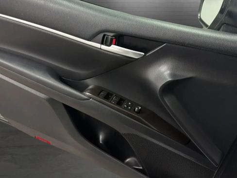 Used 2021 Toyota Camry LE w/ Carpet Mat Package (TMS) FWD image 16