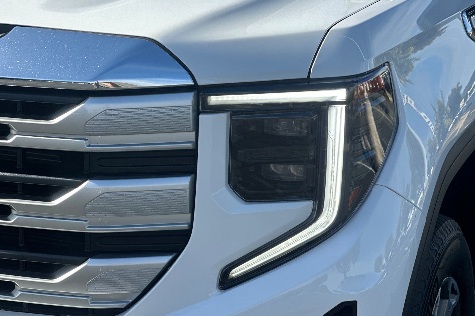 Used 2024 GMC Sierra 1500 SLE AWD/4WD image 49