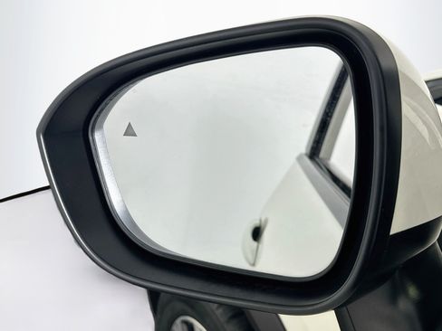 Used 2023 Nissan Rogue SV FWD image 16