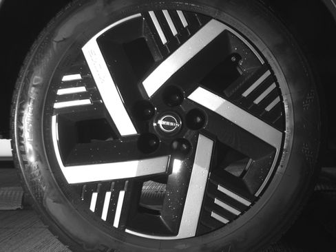 Used 2025 Nissan Kicks SV image 15