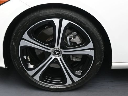 Used 2024 Mercedes-Benz C 300 Sedan image 13