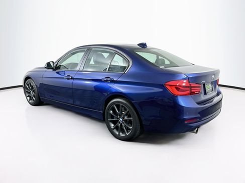 Used 2018 BMW 320i xDrive Sedan AWD/4WD image 5