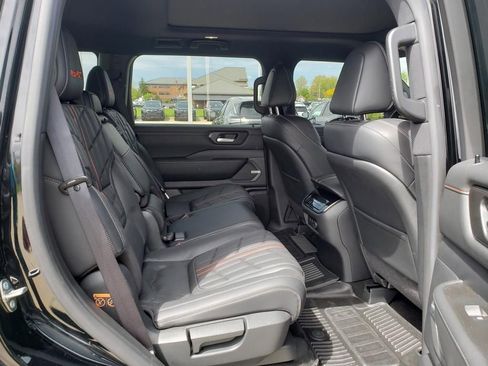 Certified 2025 Nissan Armada PRO-4X w/ Pro-4X Premium Package AWD/4WD image 21