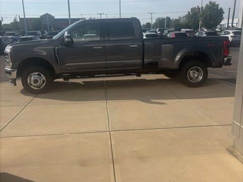 Used 2026 Ford F350 Lariat w/ Chrome Package AWD/4WD image 4