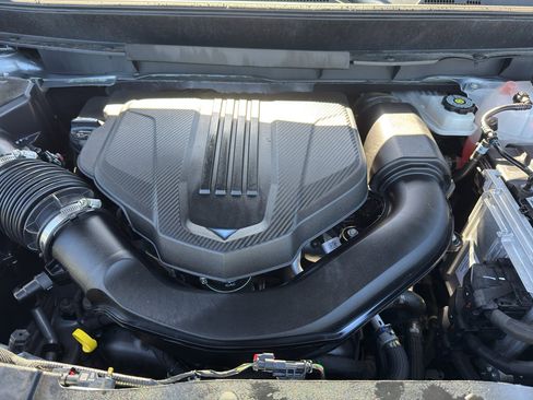 Used 2024 GMC Acadia Denali w/ Super Cruise Package image 40