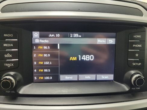 Used 2019 Kia Sorento S AWD/4WD image 25