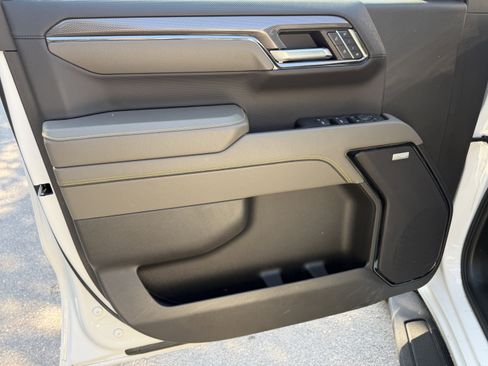 Used 2024 Chevrolet Silverado 1500 ZR2 w/ Technology Package image 4