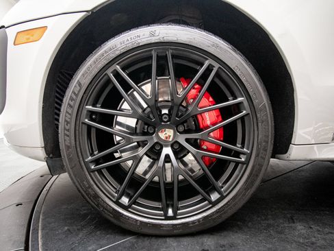 Used 2023 Porsche Macan GTS w/ Premium Package Plus AWD/4WD image 20