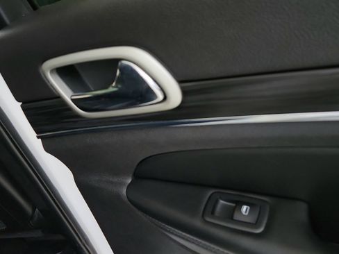 Used 2021 Jeep Grand Cherokee Limited w/ Luxury Group II RWD image 39