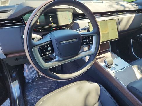 New 2025 Land Rover Range Rover SE image 15
