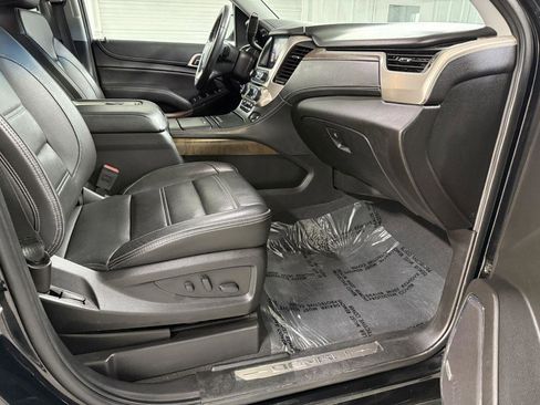 Used 2019 GMC Yukon XL Denali image 43