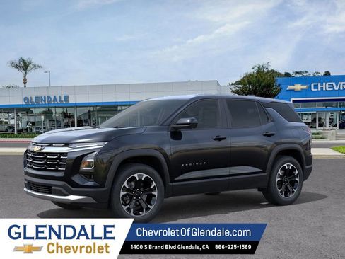 New 2026 Chevrolet Equinox LT w/ Convenience Package II FWD image 2