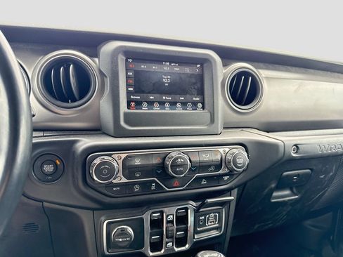 Used 2021 Jeep Wrangler Unlimited Sport AWD/4WD image 13