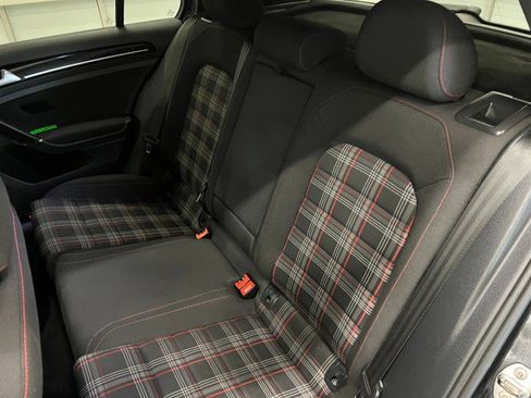 Used 2017 Volkswagen Golf S image 28