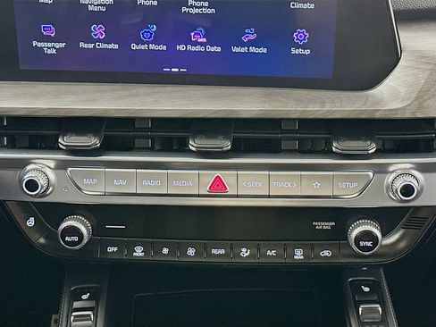 Used 2024 Kia Telluride SX X-Line image 13