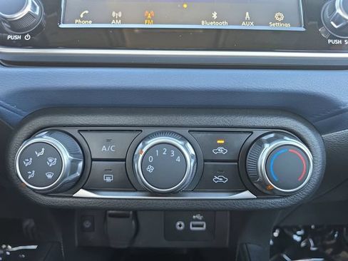 Certified 2025 Nissan Versa SV w/ Trunk Package FWD image 4