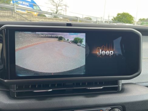 New 2025 Jeep Wrangler Sport S image 23