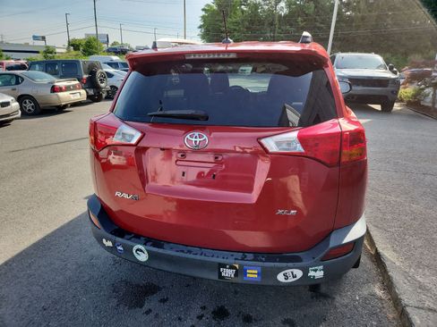 Used 2015 Toyota RAV4 XLE FWD image 4