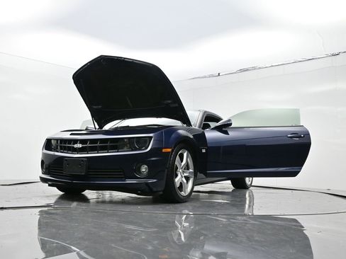 Used 2011 Chevrolet Camaro SS w/ RS Package image 25