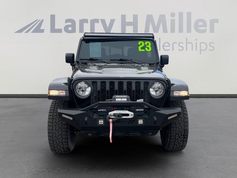Certified 2023 Jeep Gladiator Rubicon w/ Trailer Tow Package AWD/4WD image 8