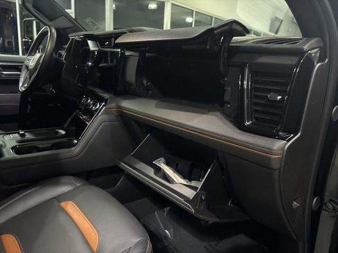 Used 2025 GMC Sierra 2500 AT4 AWD/4WD image 39