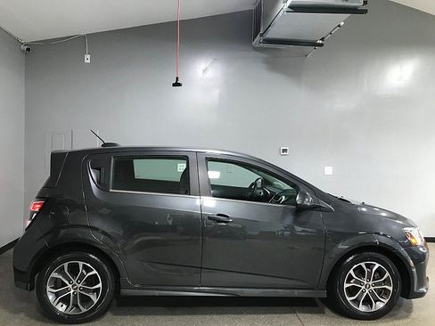 Used 2017 Chevrolet Sonic LT FWD image 2