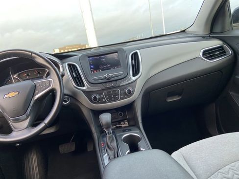 Used 2022 Chevrolet Equinox LT w/ Driver Convenience Package image 14
