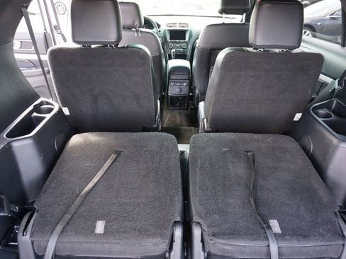 Used 2016 Ford Explorer XLT w/ Equipment Group 202A image 16