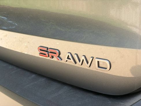 Used 2026 Nissan Kicks SR AWD/4WD image 24