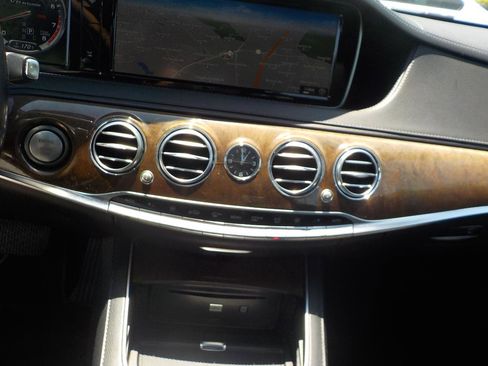 Used 2017 Mercedes-Benz S 550 4MATIC Sedan image 21