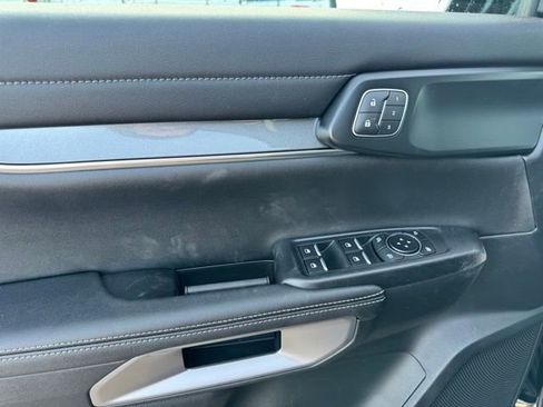 New 2025 Ford Ranger Lariat w/ FX4 Off-Road Package image 10