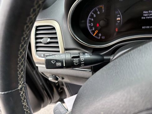 Used 2017 Jeep Grand Cherokee Limited image 33