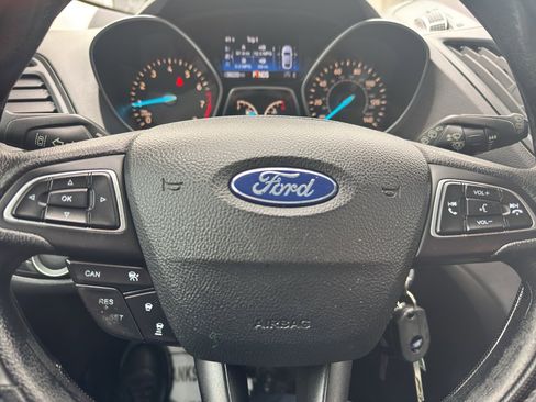 Used 2018 Ford Escape SE w/ Ford Safe & Smart Package image 8
