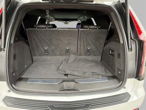 Used 2021 Cadillac Escalade Sport Platinum image 18