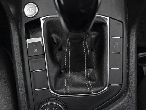 Used 2022 Volkswagen Taos SE w/ Panoramic Sunroof Package image 25