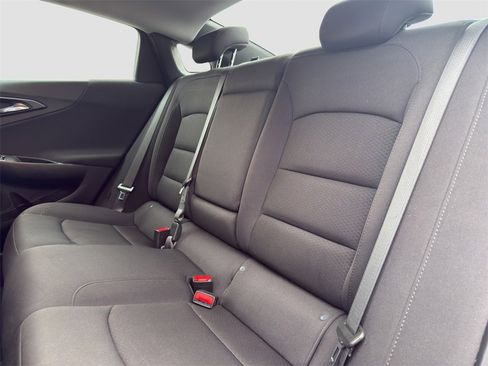 Used 2021 Chevrolet Malibu LT image 12